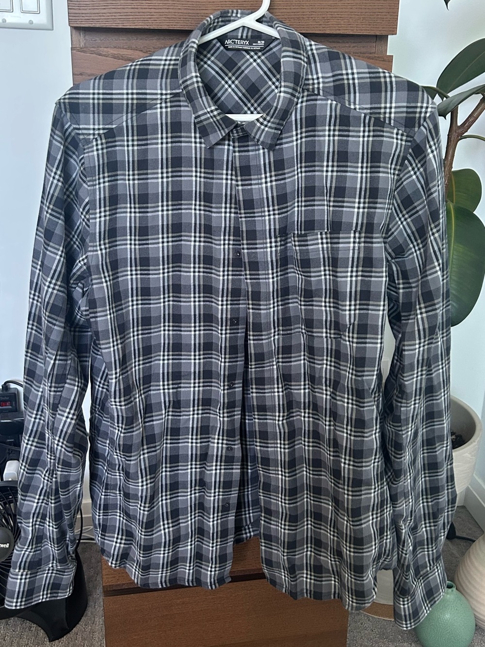 Arc’teryx men’s snap-button shirt